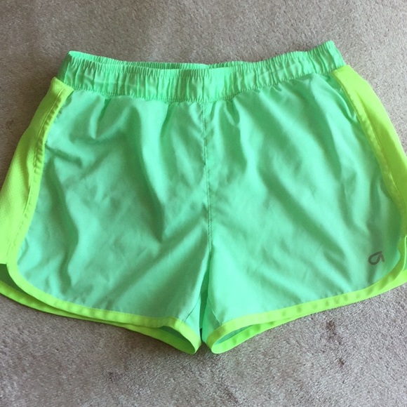 Active shorts - Picture 1 of 2